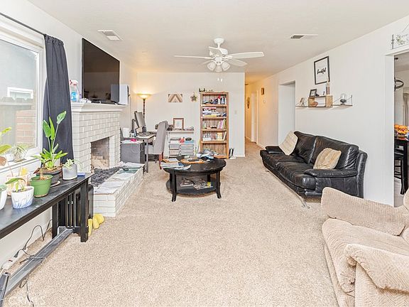4th image of 3216 El Capitan Ave