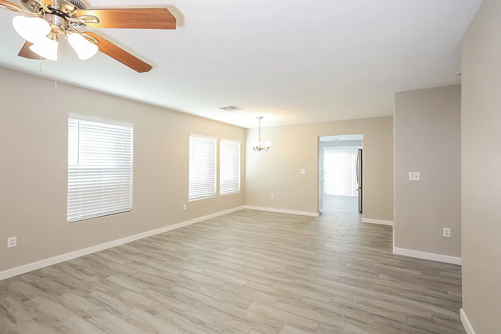 3 bed, 2.0 bath, 1235 sqft, $2,020 — Photo 3