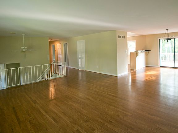 2nd image of 4310 Selkirk Dr