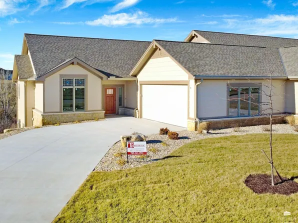 2021 Grand Ridge Ct, Manhattan, KS 66503