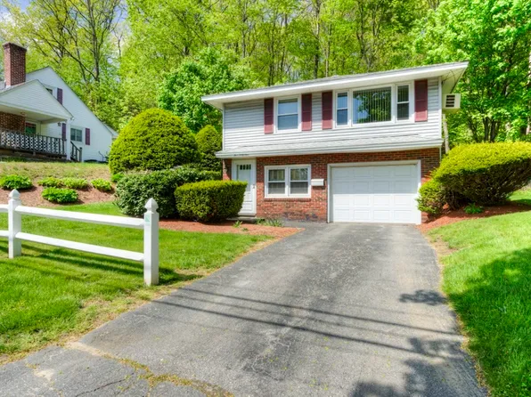 561 Chandler St, Worcester, MA 01602