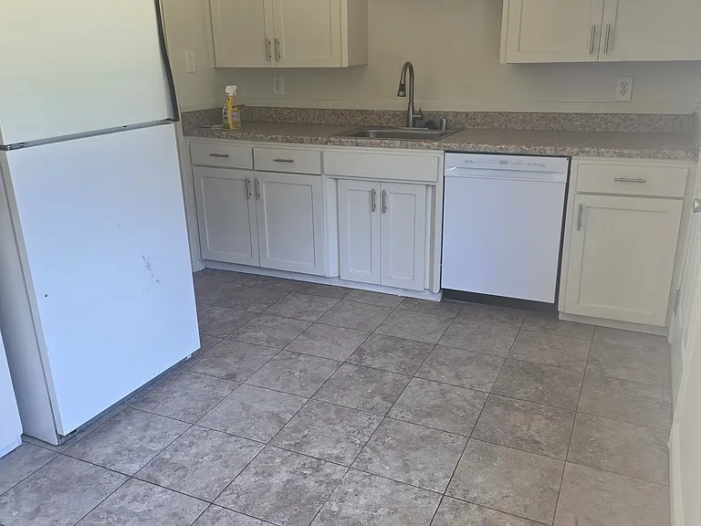 1273 Dale Way — Photo 11