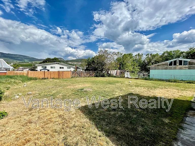 315B Prior Rd S — Photo 22