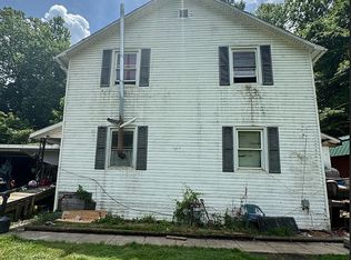 108 Angius Ln, Mount Hope, WV 25880