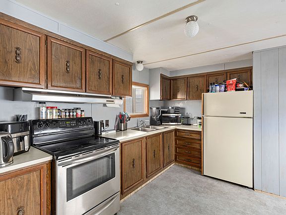 4th image of 3828 Poker Flats Rd