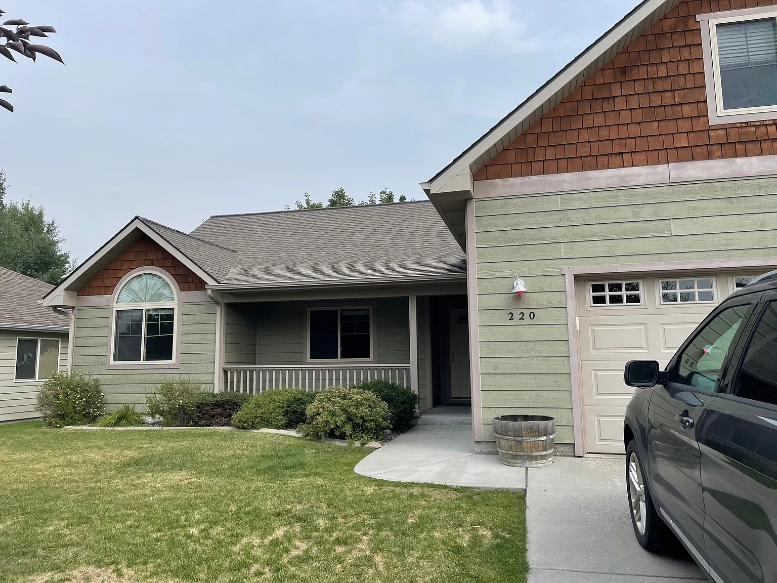 4 bed, 2000 sqft, $3,400 — Photo 1