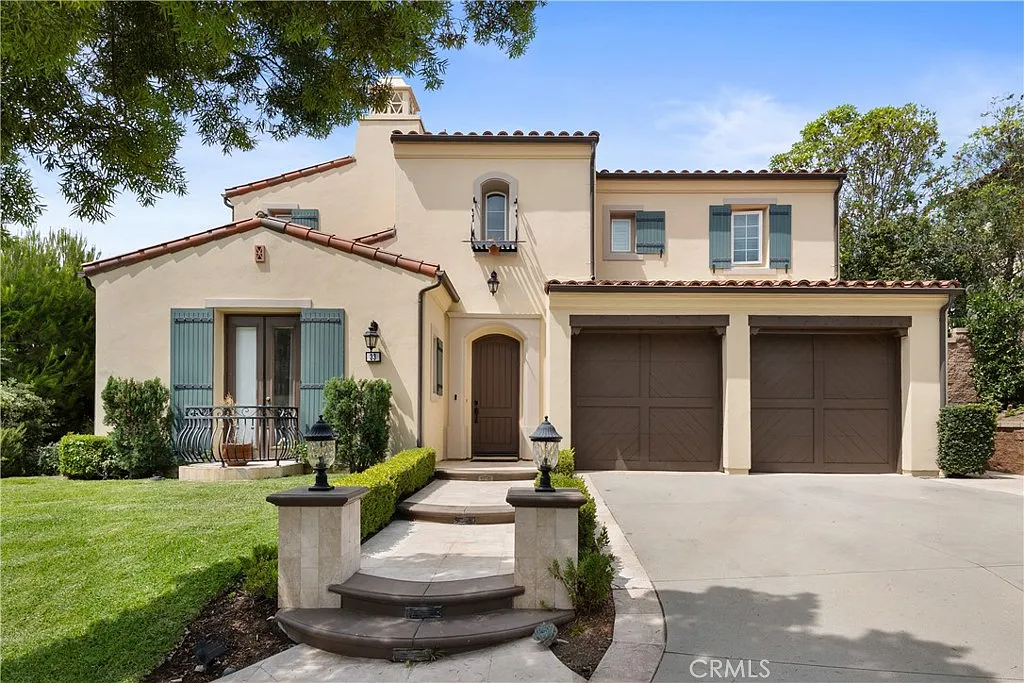 5 bed, 4.5 bath, 4100 sqft, $16,800 — Photo 1