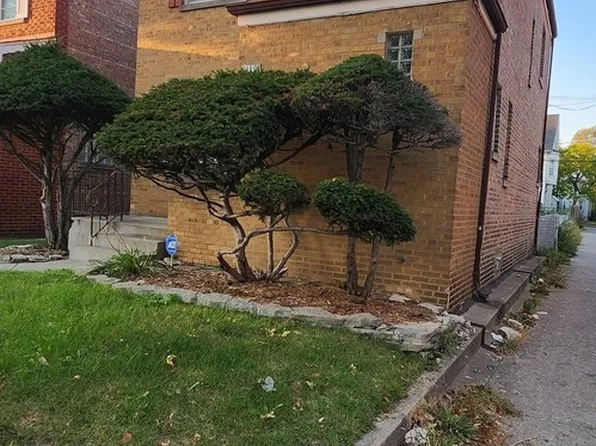 2114 E 73rd St, Chicago, IL 60649