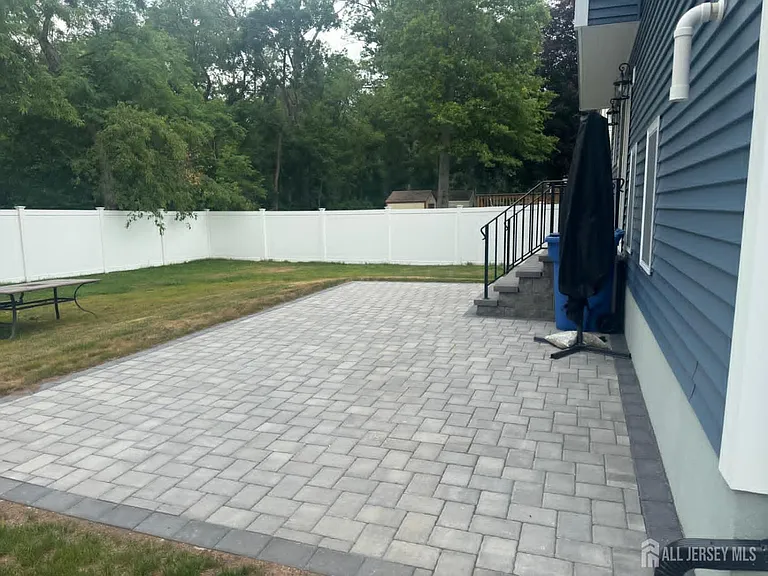 109 Pearl Pl — Photo 5