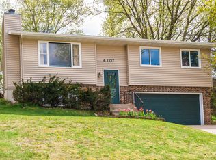 4107 Manor View Dr NW, Rochester, MN 55901