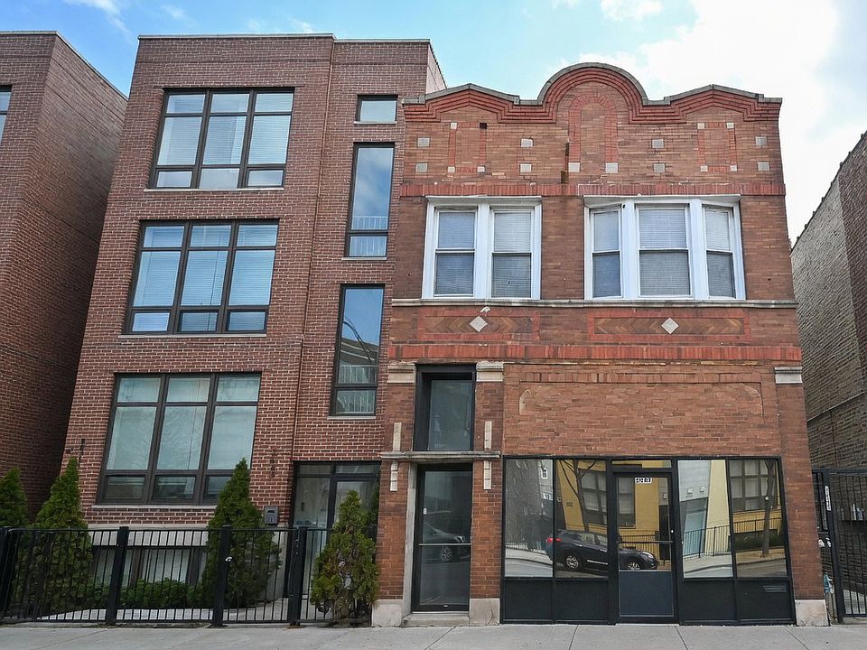 1st image of 3649 W Montrose Ave #1M