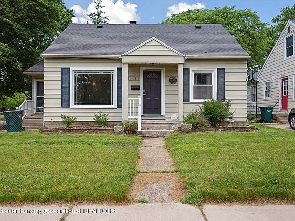 3rd image of 1424 Woodbine Ave