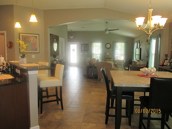 5th image of 15 Arrowhead Dr