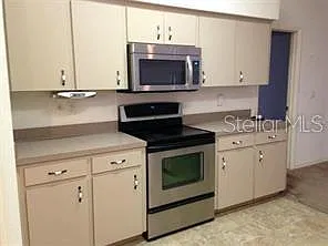 3 bed, 2.0 bath, 1671 sqft, $2,000 — Photo 2