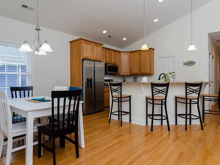 1713 Mackerel Ln — Photo 6