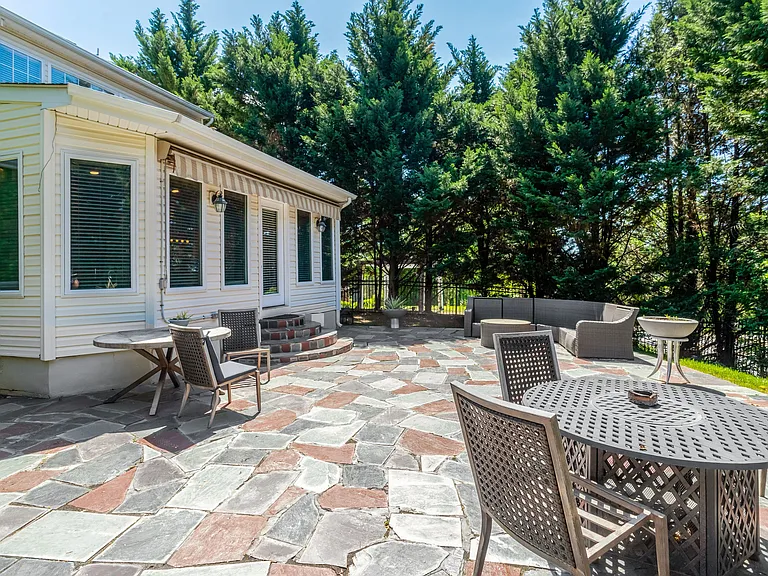 4900 Sunset Ln — Photo 81