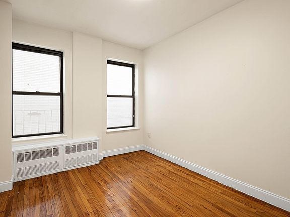 5th image of 25 Lafayette Ave APT 3e