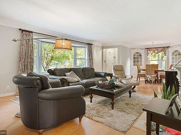 5th image of 5524 Warwick Pl