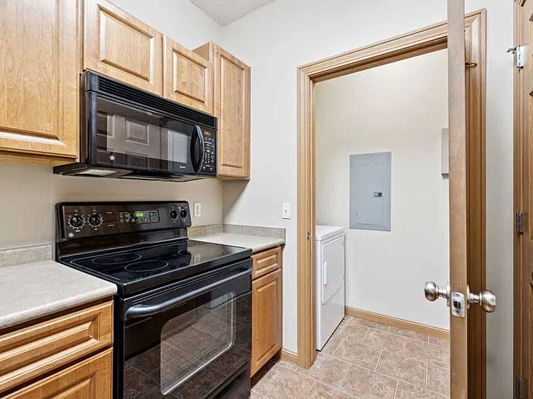 Stone Ridge Estates Apartments & Duplexes — Photo 57