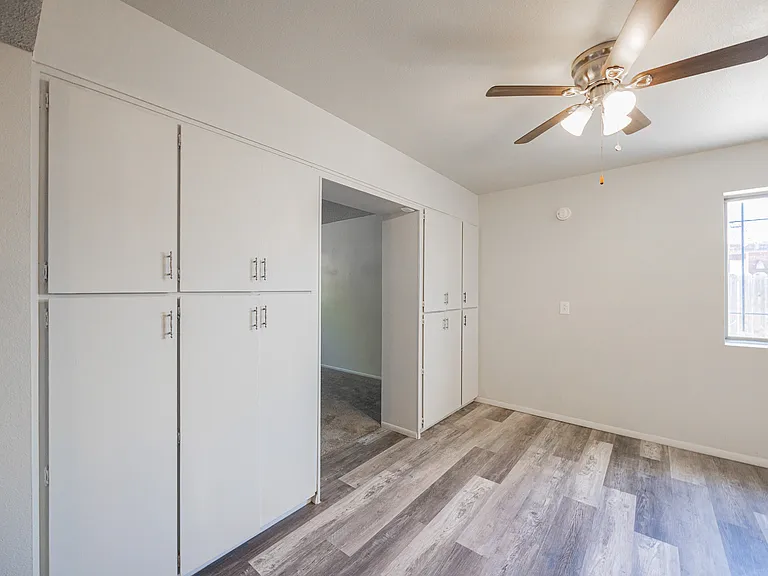 1423 E Virginia Ave — Photo 13