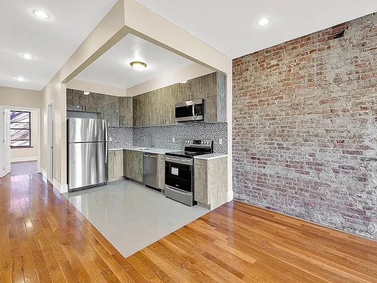 539 Rogers Ave #2 — Photo 24