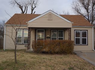613 N Edgemoor Dr, Wichita, KS 67208