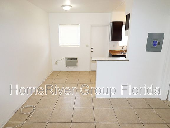 5th image of 1270 NE 139th St APT 3