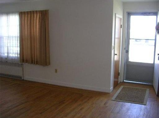 5th image of 145 Wilmarth Ave