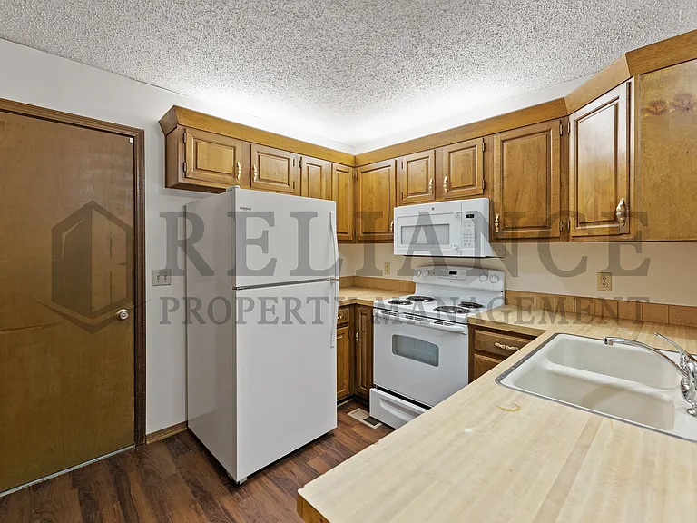 1518 S Todd Pl — Photo 9