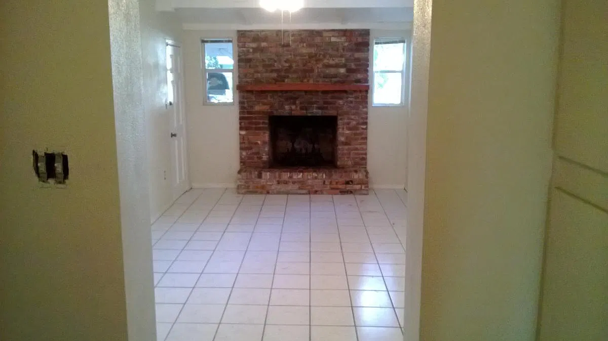 3 bed, 1599 sqft, $2,650 — Photo 2