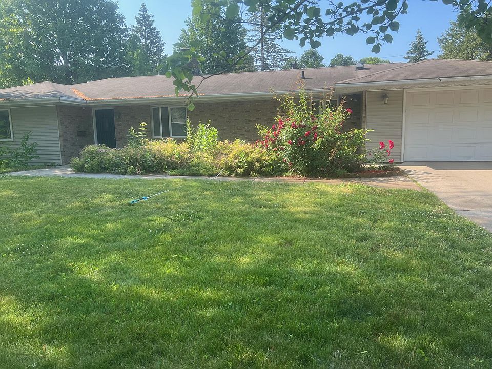 1st image of 325 Koser Ave