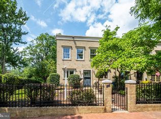 549 5th St SE, Washington, DC 20003