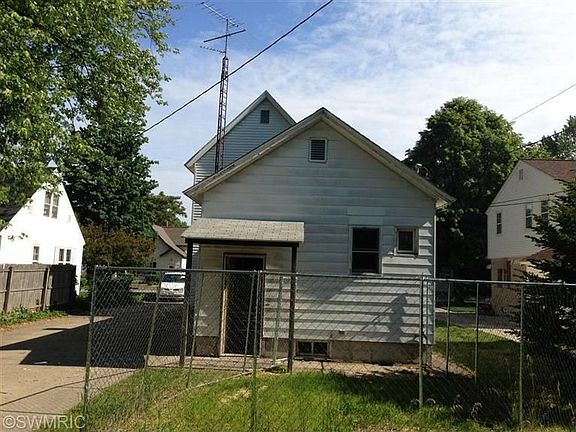 2nd image of 248 W 13th St