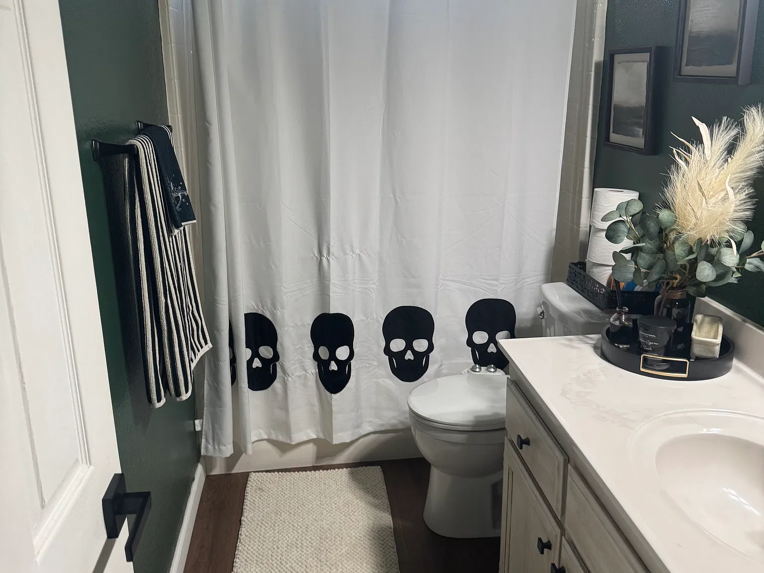 3 bed, 1023 sqft, $2,350 — Photo 4