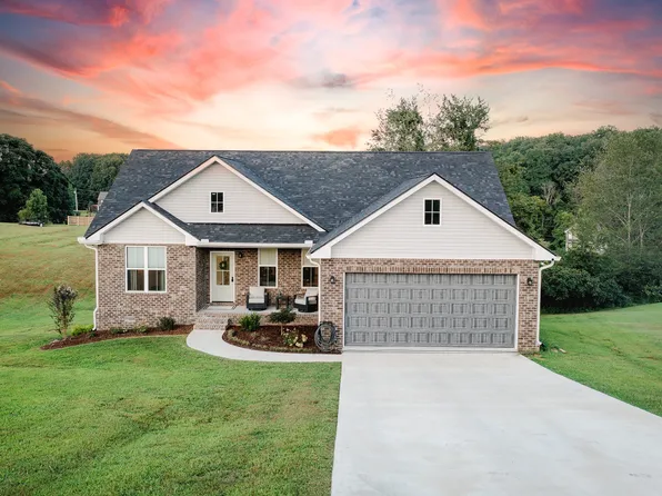164 Lena Loop, Burns, TN 37029