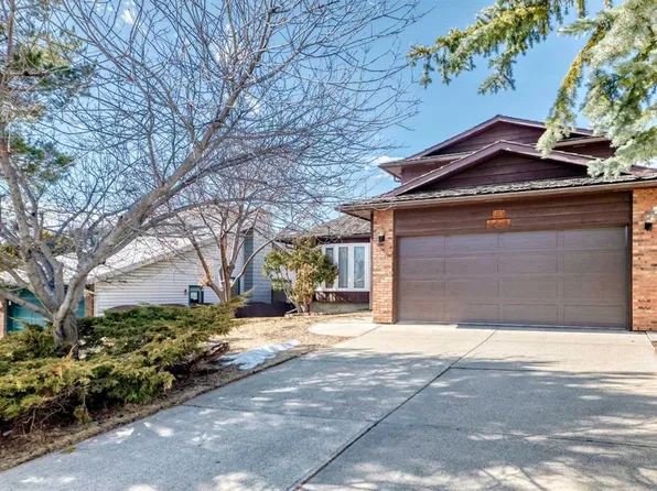 183 E Dalcastle Way NW, Calgary, AB T3A 2N5