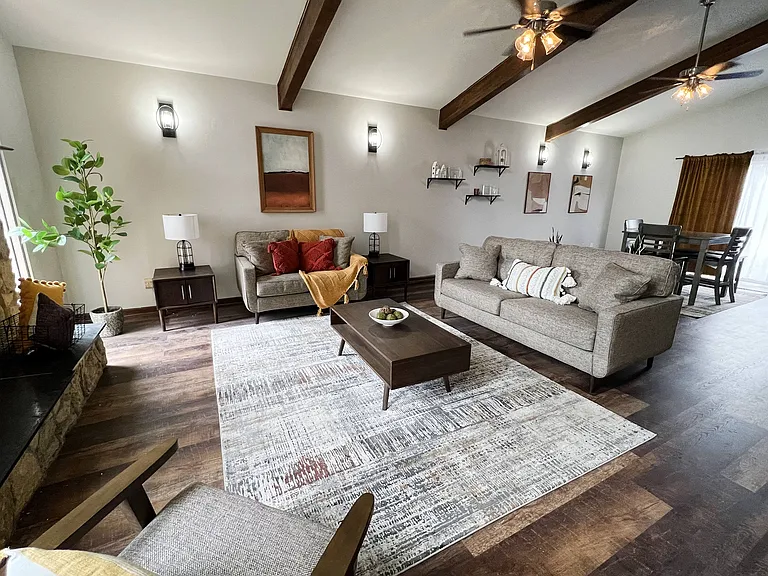 Crown Ridge Apartments — Photo 9