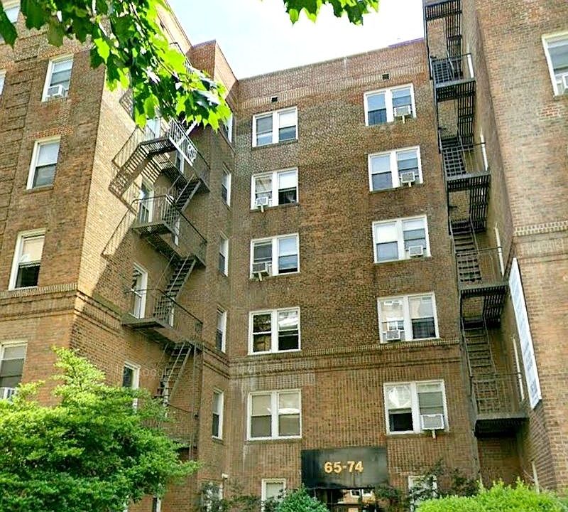 1st image of 65-74 Saunders St #3