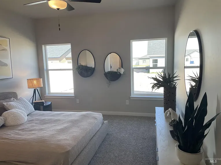 1122 Crestview Dr — Photo 11
