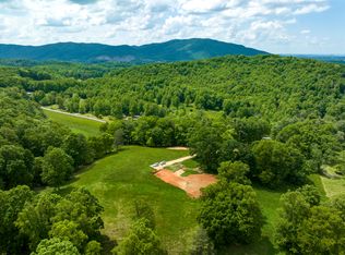 185 Whispering Pines Rd, Johnson City, TN 37601