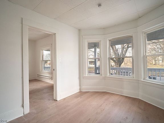 4th image of 9714 Orleans Ave