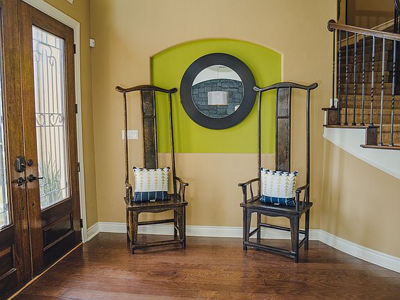 Entry way 