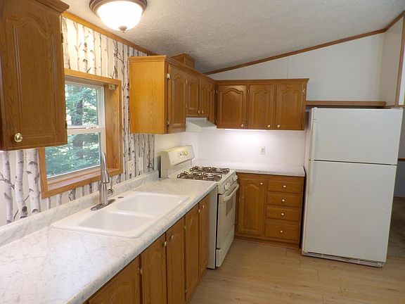 2nd image of N12395 Tower Rd