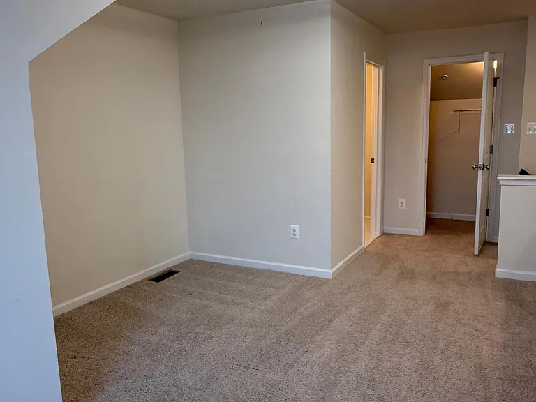 23910 Catawba Hill Dr — Photo 43