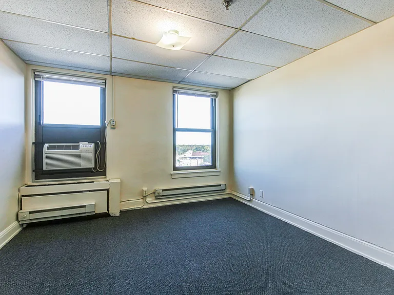 Unit living room