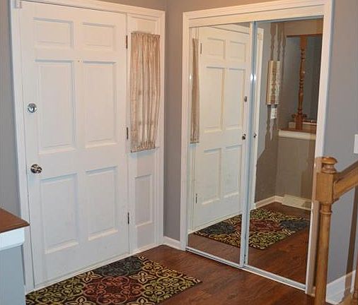 3rd image of 3830 Skyview Dr
