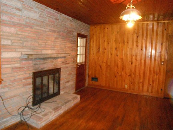 5th image of 1321 Woodlawn Ave