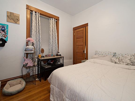 4th image of 3508 N Sheffield Ave APT 1