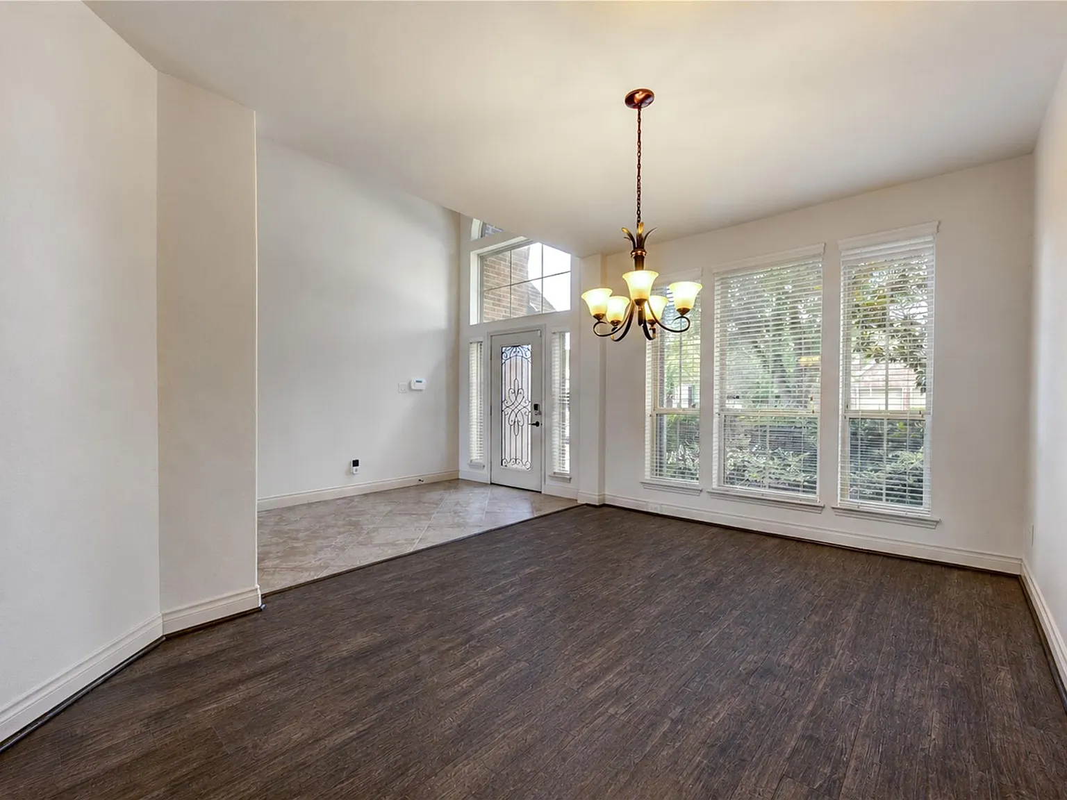 4 bed, 3.5 bath, 2950 sqft, $2,900 — Photo 4