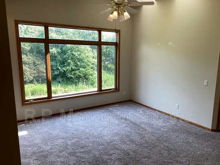 4626 Linnea Ln — Photo 18